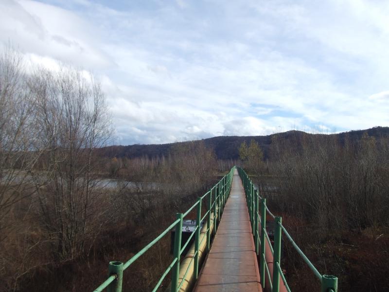 міст через річку - Розгірче