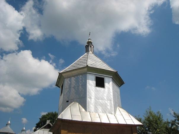 Два храми св. Василія - Корчівці