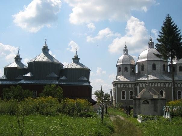 Два храми св. Василія - Корчівці