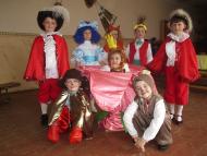 Школа в селі Тужилів