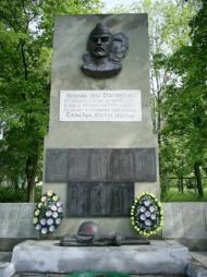 Памятники Староверовки