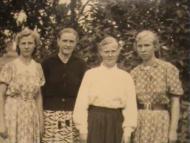 жителі села