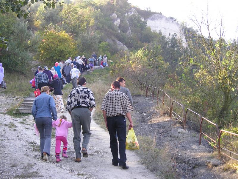 Лядівський скельний монастир - Лядова