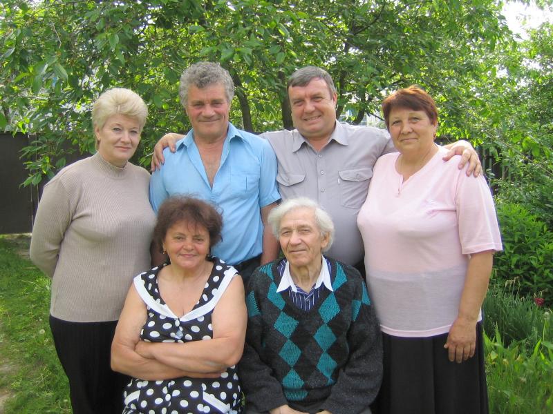 У селі. - Однорог