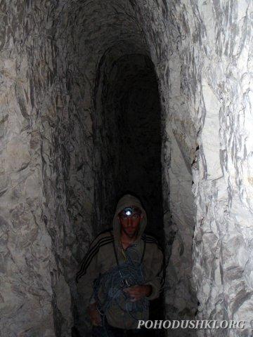 Наугольнівський печерний монастир - Наугольне