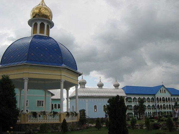 Банченський монастирь - Банчени