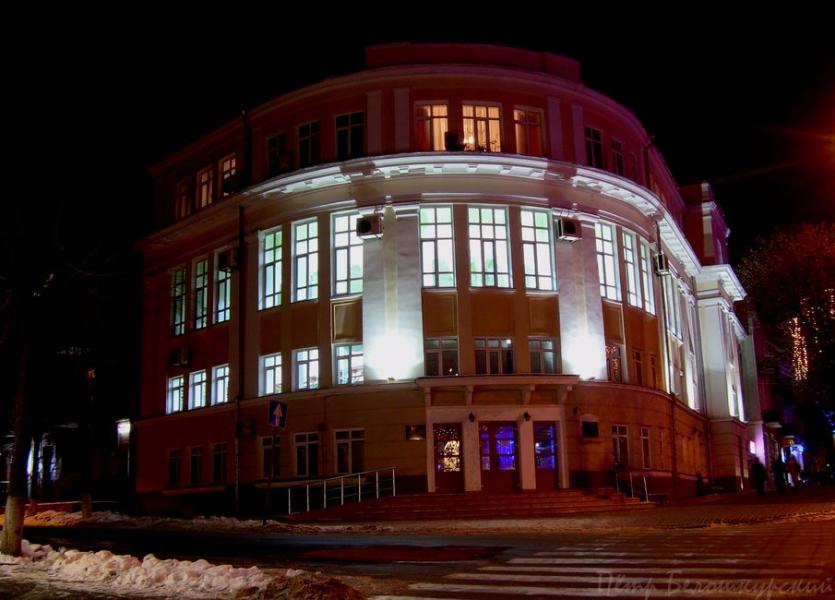 Ночь. Улица. Фонарь. - Вінниця