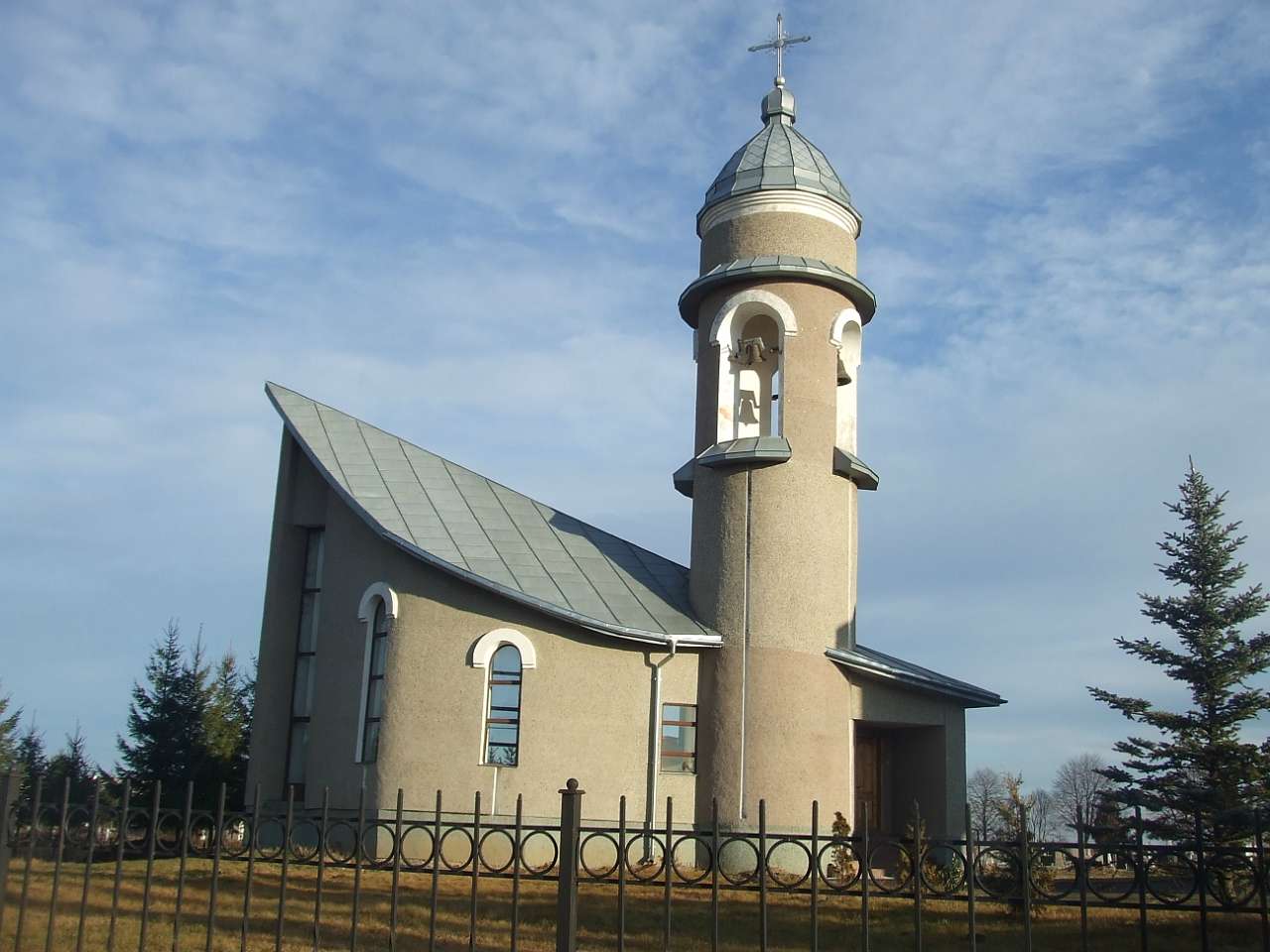 церква Успіння Пресвятої Богородиці - Strilkiv