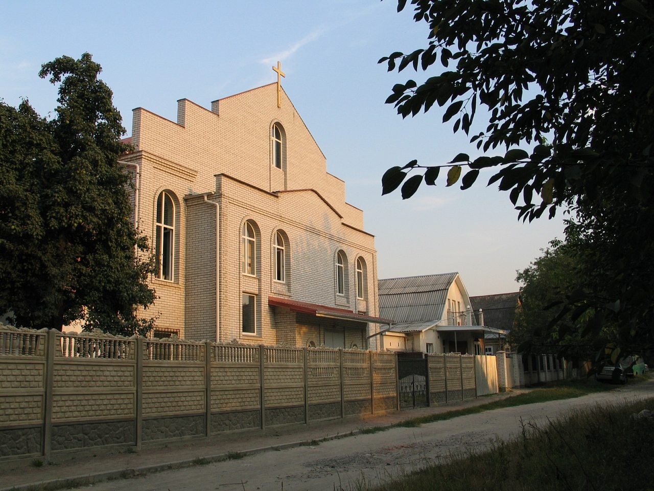 ОСЕРЕДКИ ЗНАНЬ ТА ДУХОВНОСТІ - Боярка