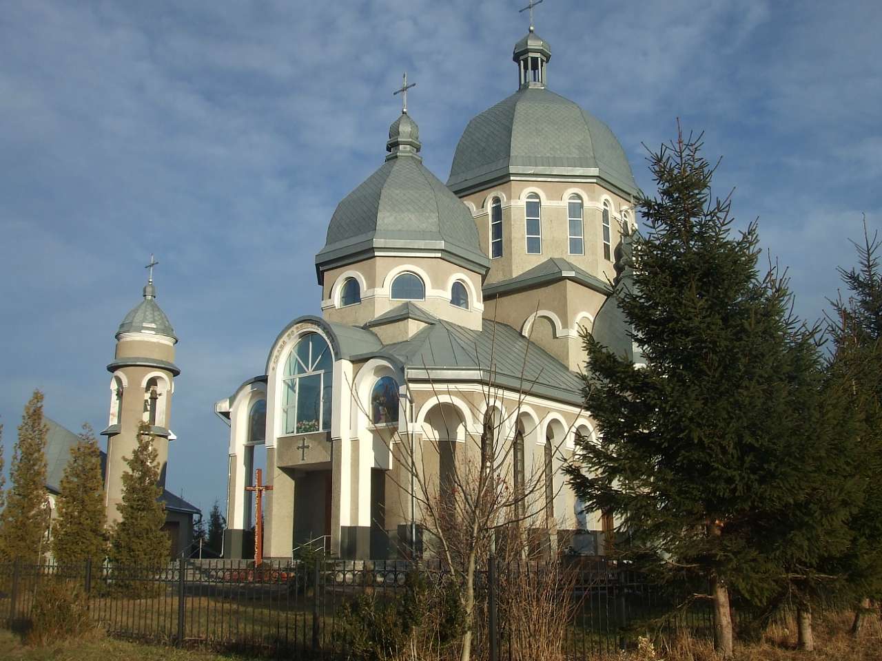 церква Успіння Пресвятої Богородиці - Strilkiv