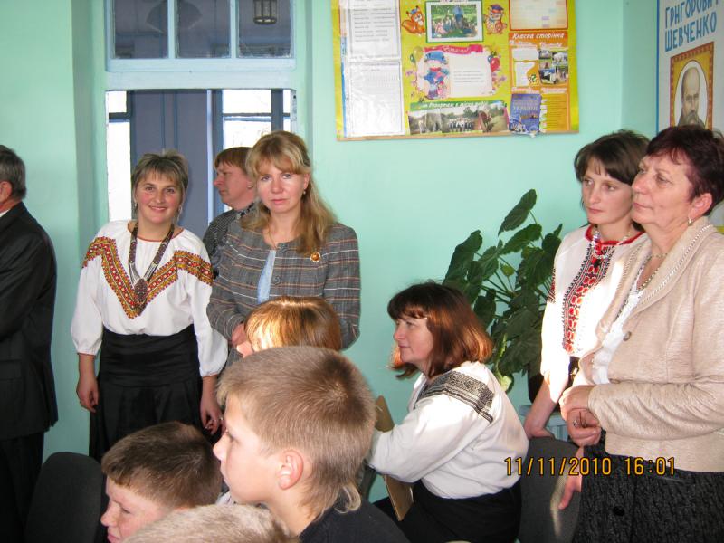 Велеснівська Загальносвітня школа - Велеснев