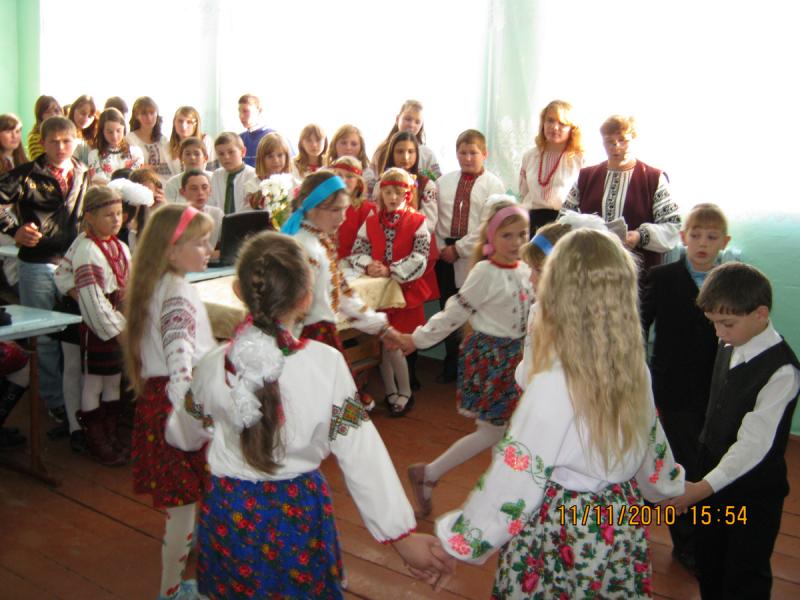 Велеснівська Загальносвітня школа - Велеснев