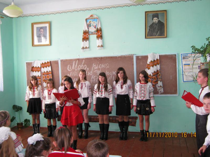 Велеснівська Загальносвітня школа - Велеснів