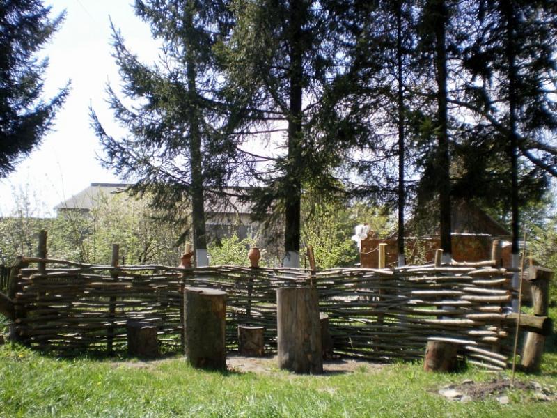 Тарашанська ЗОШ I-IIIст. - Тарашани