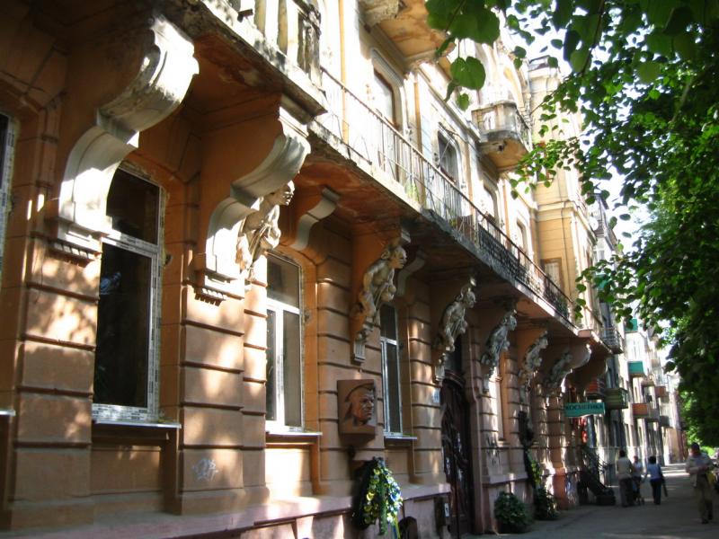 МЕМОРІАЛЬНІ ДОШКИ - Івано-Франківськ