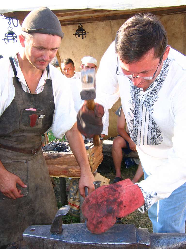 Антологія ковальського мистецтва.В.Сорочинці - Трудолюб