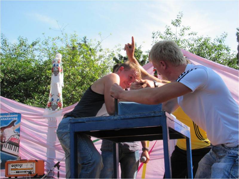 День села - Несвіч