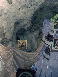 Скельний монастир