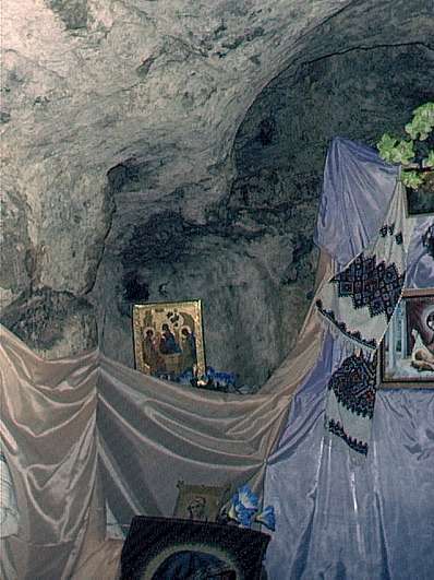 Скельний монастир - Крехів