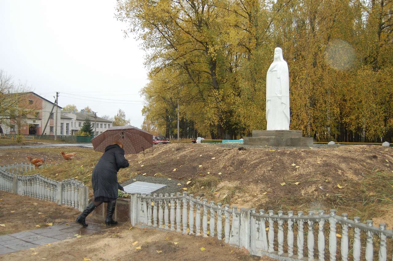 Открытие памятника Николе Святоше - Дніпровське
