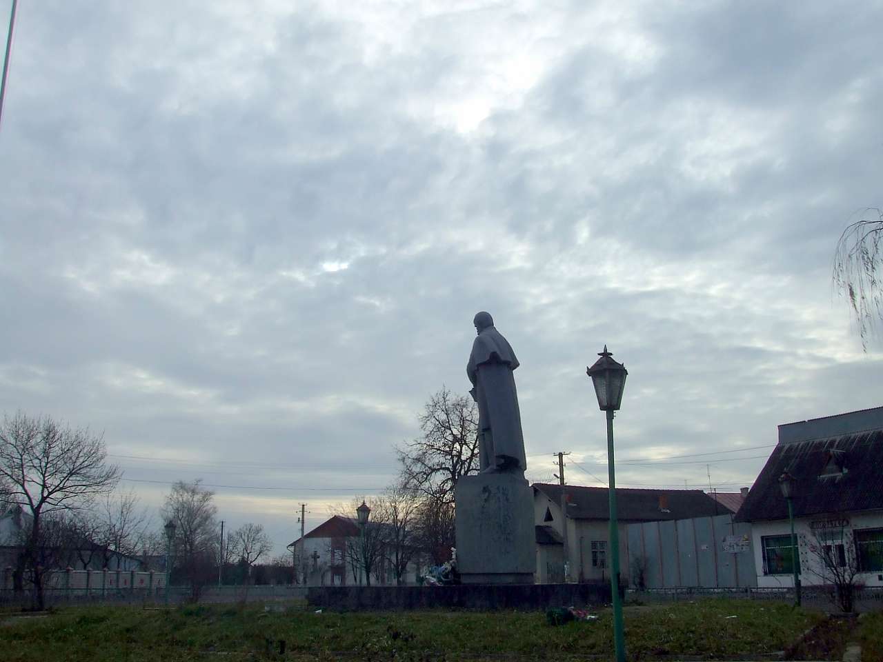 Пам'ятник Т.Г.Шевченку - Лисятичі