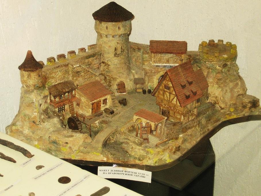 КИЇВСЬКИЙ ОБЛАСНИЙ АРХЕОЛОГІЧНИЙ МУЗЕЙ - Триполье