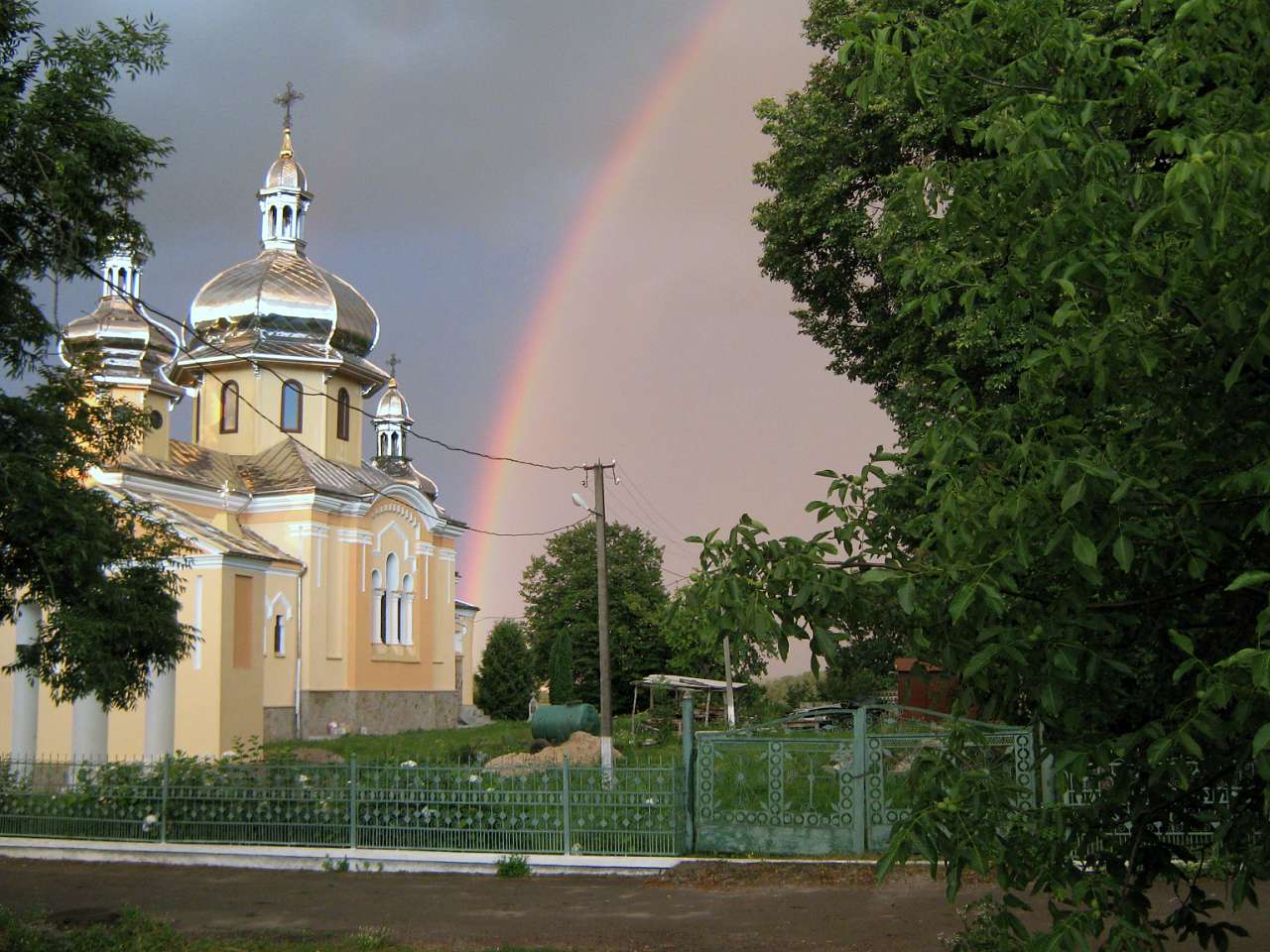 Церква Різдва Пресвятої Богородиці с.Завишень - Завишень