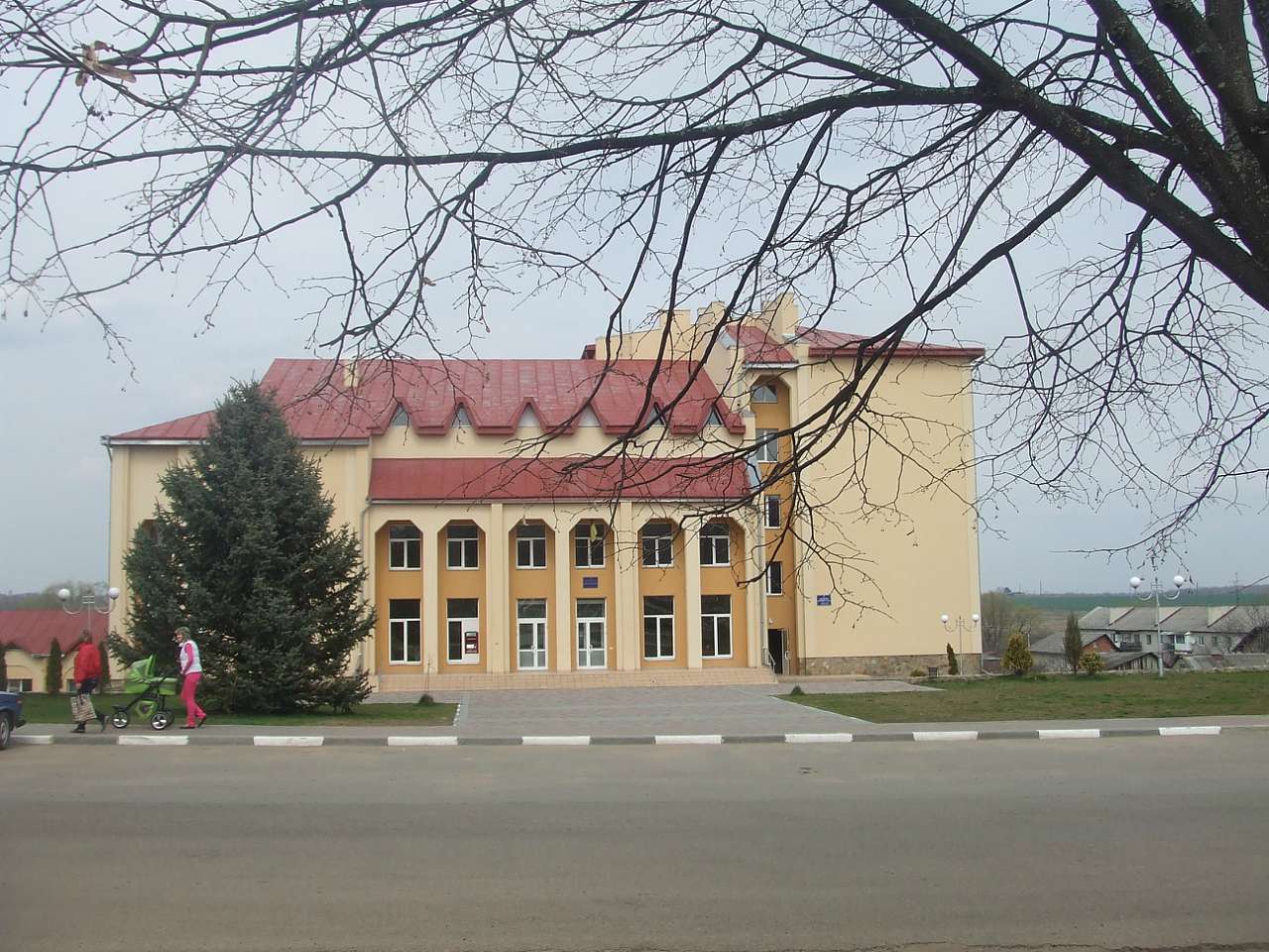 Народний дім. Селищна рада - Дашава