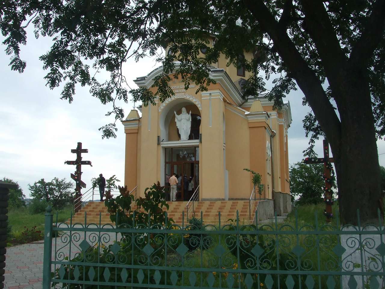 Церква Різдва Пресвятої Богородиці с.Завишень - Завишень