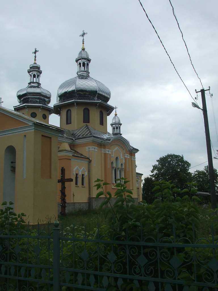 Церква Різдва Пресвятої Богородиці с.Завишень - Завишень