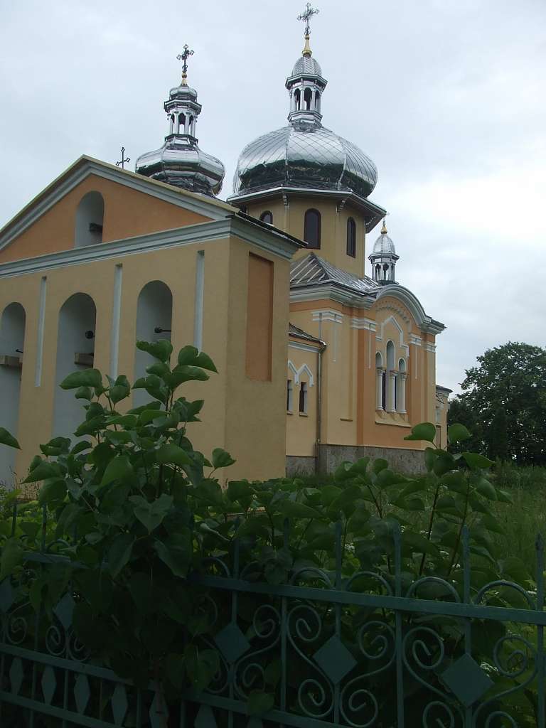 Церква Різдва Пресвятої Богородиці с.Завишень - Завишень