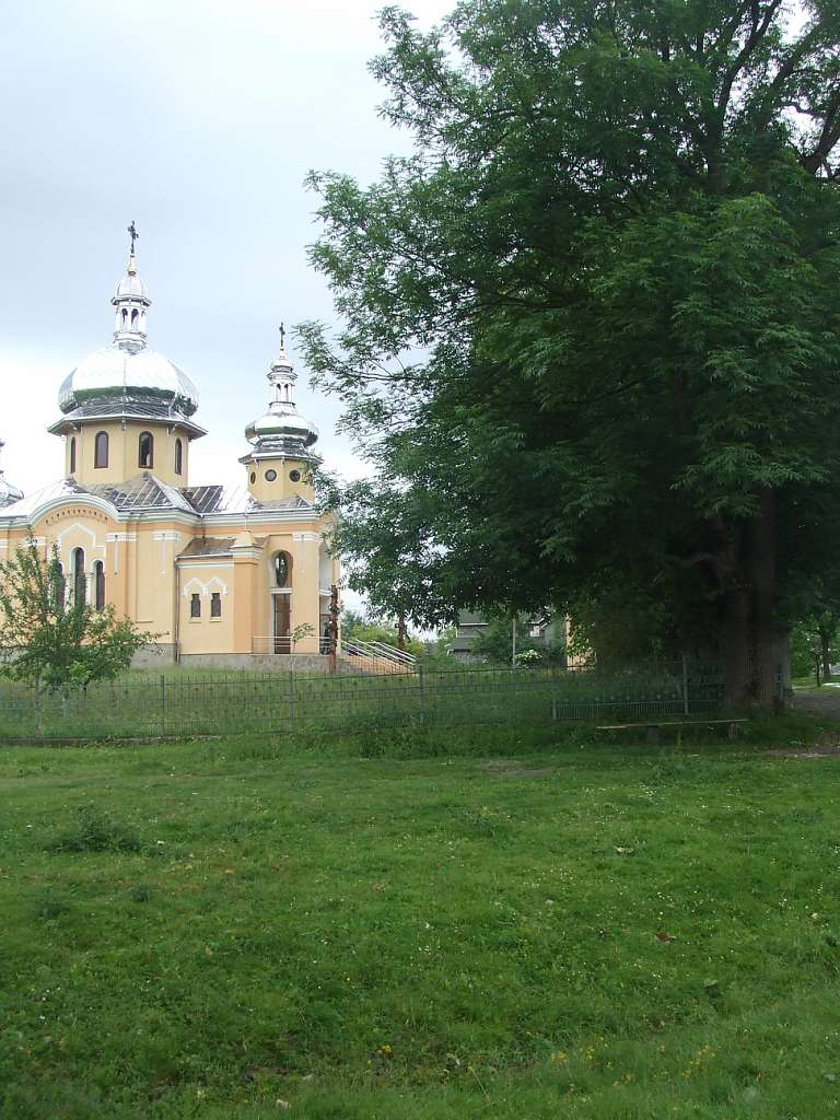 Церква Різдва Пресвятої Богородиці с.Завишень - Завишень