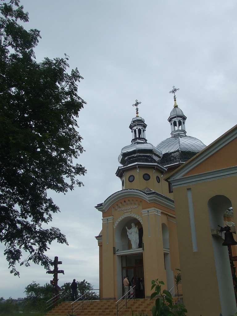 Церква Різдва Пресвятої Богородиці с.Завишень - Завишень