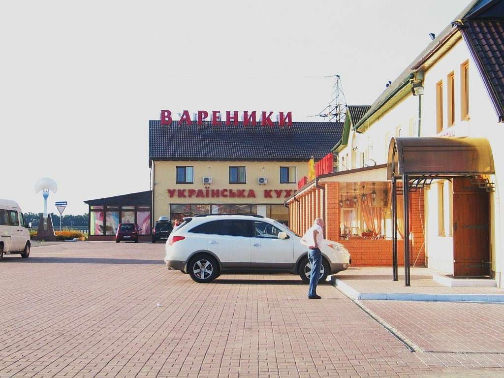 БАТЬКІВСЬКА ХАТА ПОПЛАВСЬКОГО - Синьки