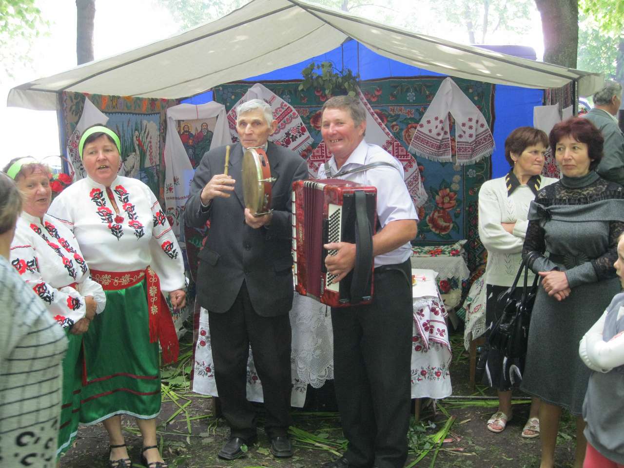 Троїцький ярмарок 3.06.2012. - Мена