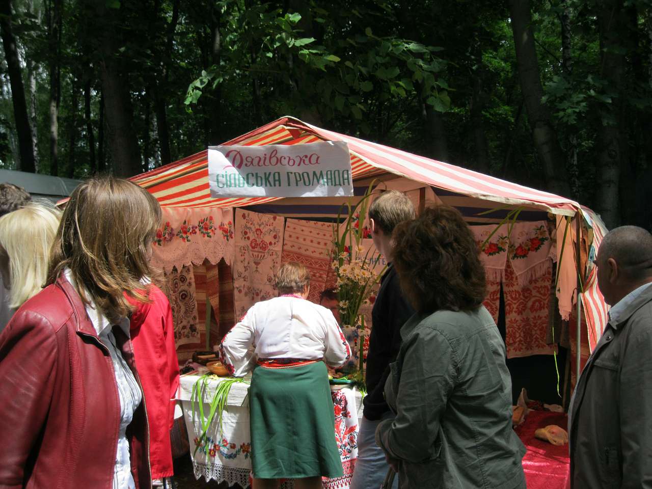 Троїцький ярмарок 3.06.2012. - Мена
