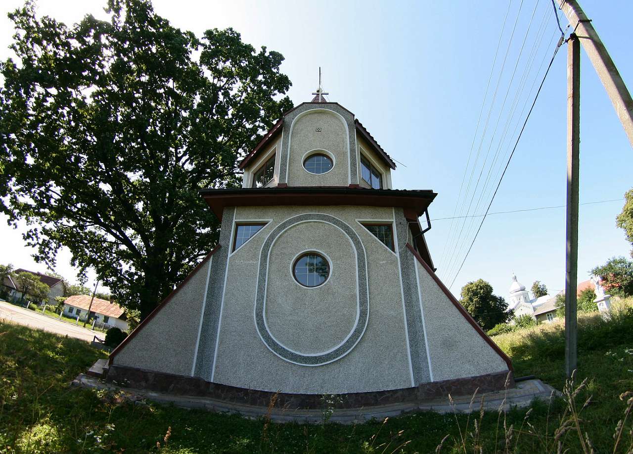 Капличка та хресна дорога - Добряни