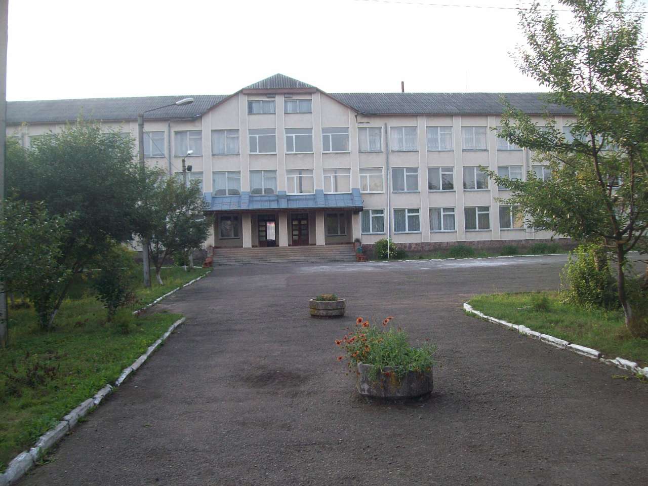 громадські споруди села - Саджава