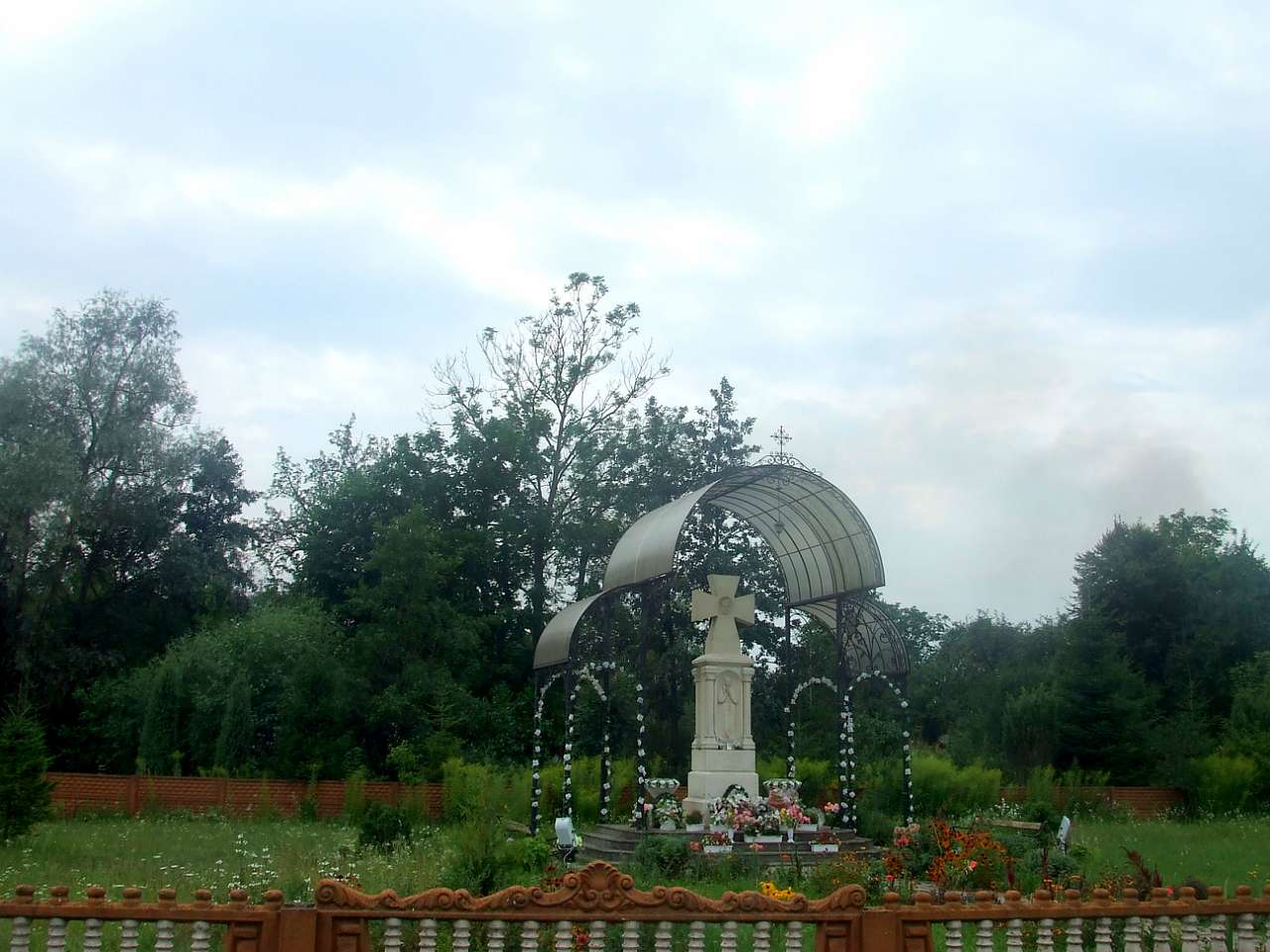 Пам'ятники - Pisochna