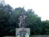 Пам'ятники, скульптури