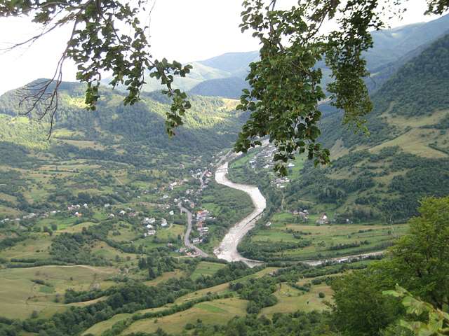 Мальовничі гори Карпати - Міжгір'я