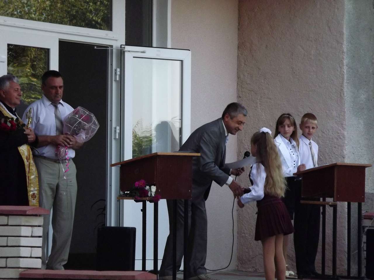 Первый звонок 1 сентября 2012 - Увисла