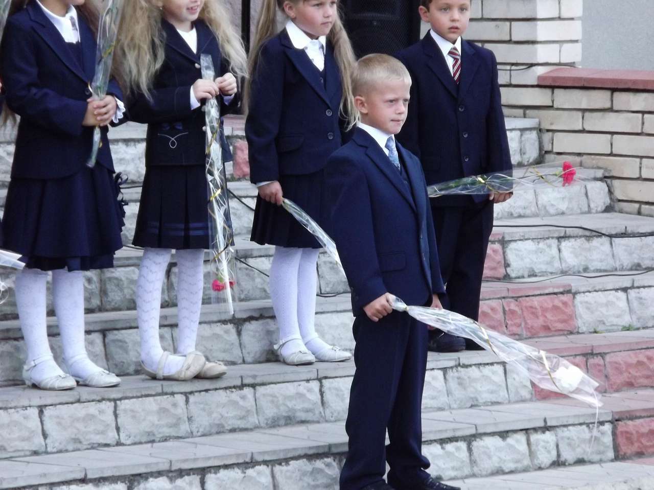 Первый звонок 1 сентября 2012 - Увисла