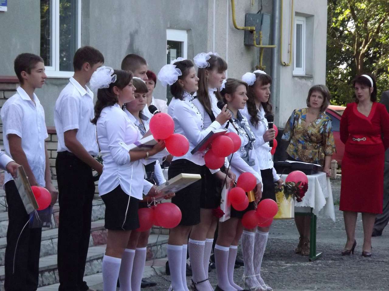 Первый звонок 1 сентября 2012 - Увисла