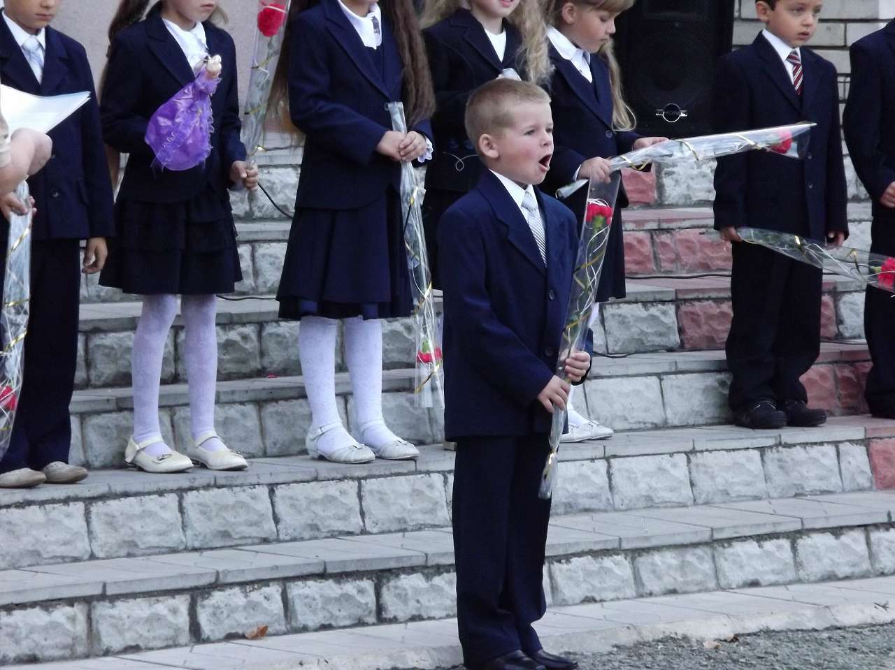 Первый звонок 1 сентября 2012 - Увисла