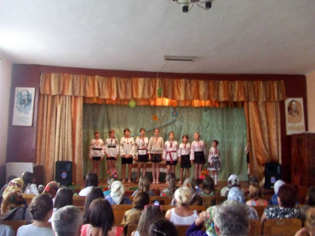 народний дім - Горішнє