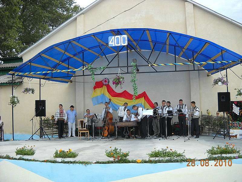 400-ліття села - Nyzhni Petrivtsi