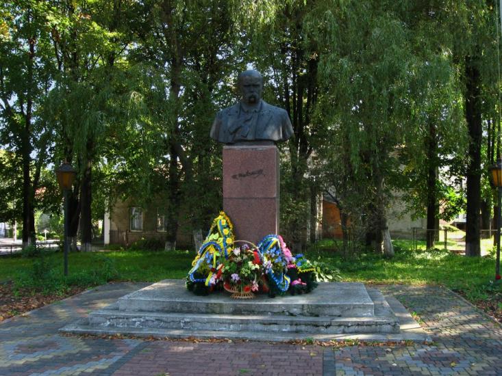 Хирів з panoramio.com - Khyriv