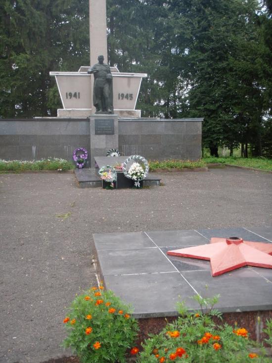 Лісоводи з panoramio.com - Лісоводи