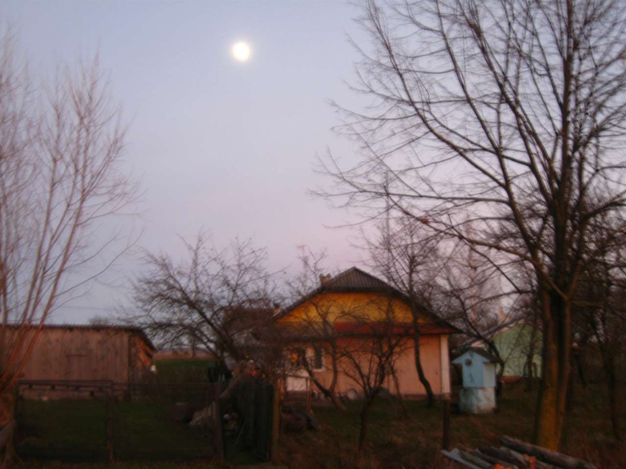 І СВІТАЄ, І СМЕРКАЄ - Небылов